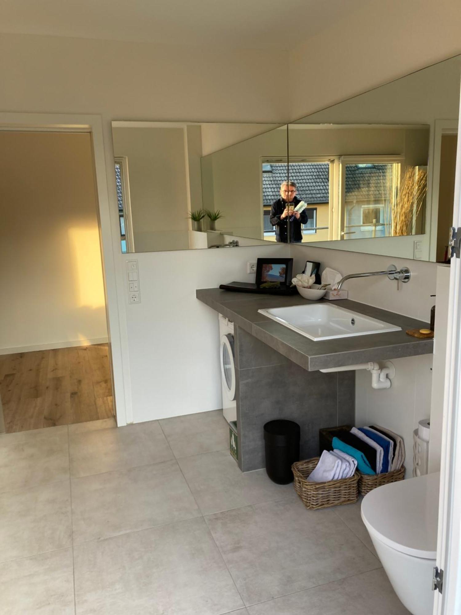 Neues Penthouse-Loft Mit Konuskarte Fuer Gratis Oepnv Apartman Ehrenkirchen Kültér fotó