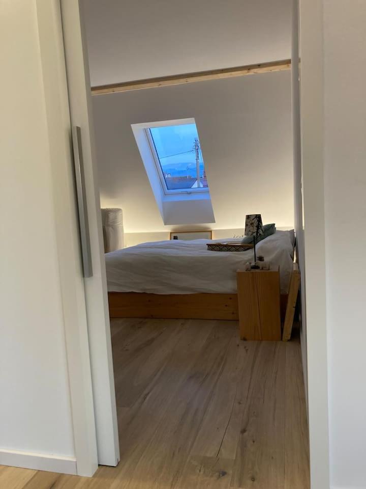 Neues Penthouse-Loft Mit Konuskarte Fuer Gratis Oepnv Apartman Ehrenkirchen Kültér fotó